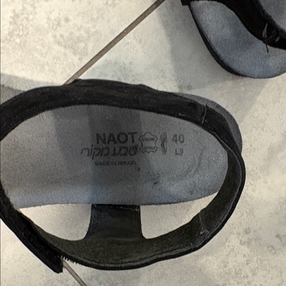 Beautiful sandals worn twice - Picture 2 of 4